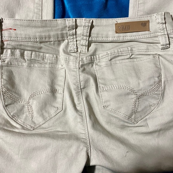 Never Worn Push up Khaki Skinny Pants - Picture 3 of 7